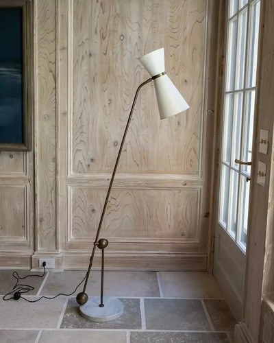 Schöne moderne handgefertigte