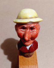 Opa Mann Abplatzer am Hut antik Porzellan Schnapsausgießer Ausgießer Deutschland