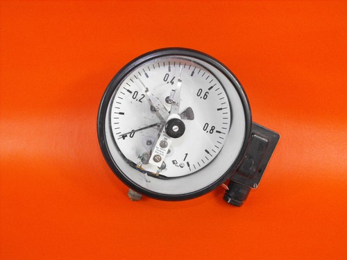 Altes ddr manometer - altes,