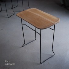 Beistelltisch Riva, Platte: Eiche massiv, Gestell: Rundstahl