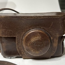 #T0004- LEICA Tasche für