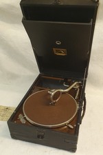  Koffer Grammophon    HMV spielt überholt sehr laut  funktionstüchtig schwarz 