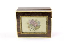 Kleine Holzschatulle, Mitte