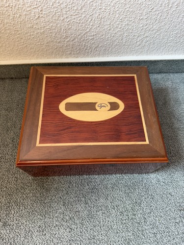 Humidor aus holz braun - aus,