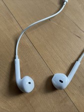 Apple iPhone Kopfhörer mit Lightning Anschluss EarPods Kabelkopfhörer