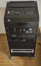 Musikanlage mit 4 Boxen