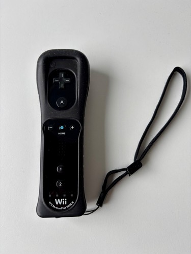 Nintendo wii remote plus - wii,