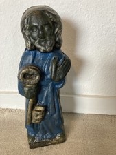 Schlichte Bronzefigur