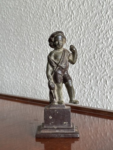 Antike figur putto - figur,