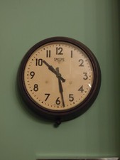 antike Wanduhr Bakelit