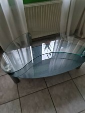 Couchtisch, wohnzimmertisch mit glasplatte, TOP Zustand, fast neu.. ausgefallen.