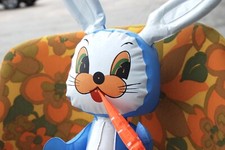 70er Jahre Hase Figur aufblasbar Vintage PVC Werbefigur Tier