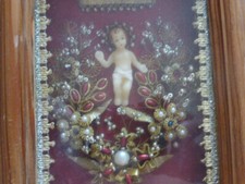 Jesulein  Eingericht  Golddraht m. Seide ,