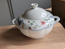 Große Terrine mit Deckel ca