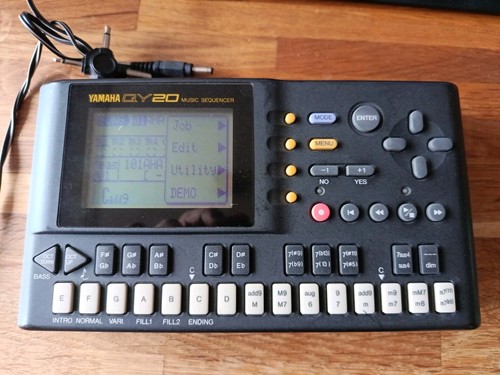 Yamaha qy20 - yamaha,