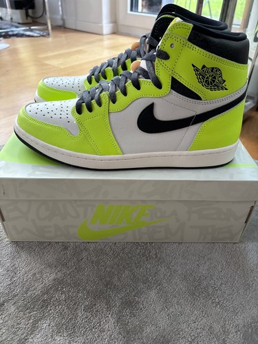 Air jordan retro - 1, volt
