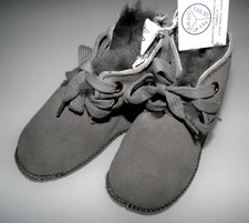 Hübsche baby lammfell - hübsche, lammfell-schuhe