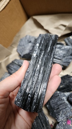 Schwarzer turmalin - schwarzer, (schörl)
