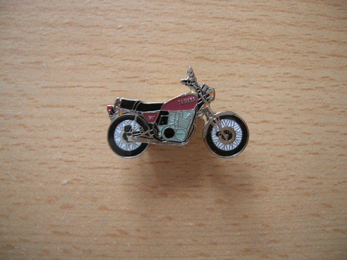 Pin anstecker yamaha 750 - pin, se