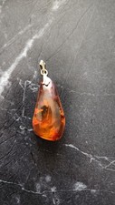 Baltischer Cognac Bernstein Anhänger – Tropfenform 5,4 cm , 6,6 g Naturbernstein