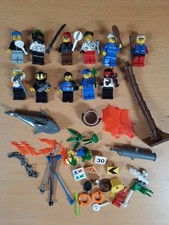 11x LEGO Mensch, komplett mit Kopfbedeckung und Zubehör Feuer, Pflanzen, Tiere4