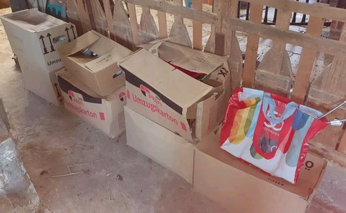 Flohmarktware gemischt und - gemischt,
