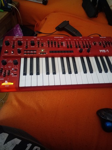 Behringer synthesizer rot - ms-1,