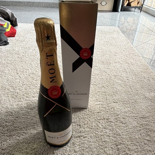 Moët chandon champagne brut - &,