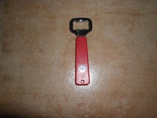 Flaschenöffner Kapselheber Werbung Mubea (Attendorn) roter Griff