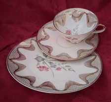 Winterling Röslau Bavaria Sammelgedeck Blumenmotiv mit Goldrand, Trio 3teilig