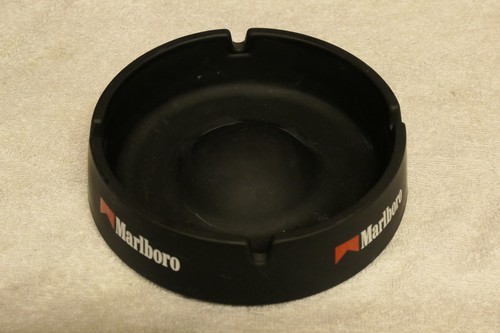 Marlboro aschenbecher - marlboro,
