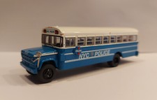 Brekina 61333 Dodge S600 Bus NYPD Blau/Weiss US-Police OVP