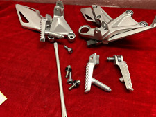 Fußrastenanlage Honda CBR 1000RR SC59 2012-16 n 7m2 Y-519+Y043