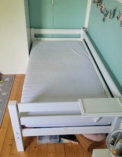 Bett mit Rutsche von Hoppekids 