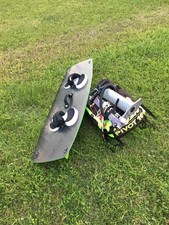 Kitesurf set guter Zustand (10qm Naish Pivot, Naish Bar, 145x45 Carbon Board)