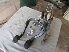 VW Passat 3BG 2.0 Pedalerie Kupplungspedal Bremspedal 8D1721117L