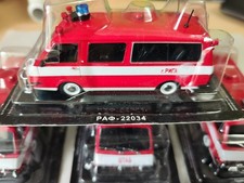 4 x DeAgostini  russische Ausfuhrung  rot/Weiss 1:43 Sammlerposten