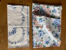 2er Set Tischdecke 1,72 x 1,25 u. Mitteldecke 80x80 m. Blumenmotiv Landhaus