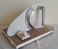 Brotschneidemaschine manuell mit Handkurbel