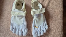 VIBRAM FIVEFINGERS KSO-VINTAGE Damen Weiß 37 neu ungetragen Barfußschuhe