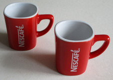 2 Nescafe - Mini Mug Espresso Tasse ( eckig )  in rot - mit Schriftzug in weiß