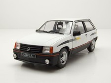 Opel Corsa A SR 1985 weiß Modellauto 1:24 Whitebox
