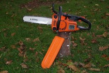 Stihl 010 AV Kettensäge Säge Profisäge Benzinsäge Sage Motor Zylinder Schwert