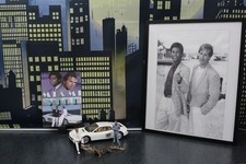 Miami Vice - Ferrari Testarossa White Modell 1984 von KK – Scale  1:18 & Figuren