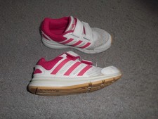 Gr. 28 Adidas Turnschuhe