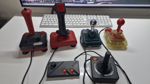 Joysticks commodore c64 - commodore,