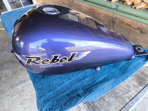 Honda rebel 125 benzintank - honda,