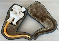 MEERSCHAUMPFEIFE, SITZENDER