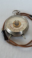 Alter kombinierter Taschen-Voltmeter -Amperemeter im Taschenuhrformat plus Etui