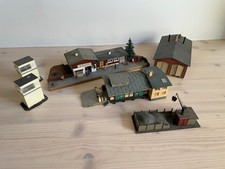 Set Gebäude f. Eisenbahn Spur TT Bahnhof, Lokschuppen, Stellwerk  Auhagen Mamos